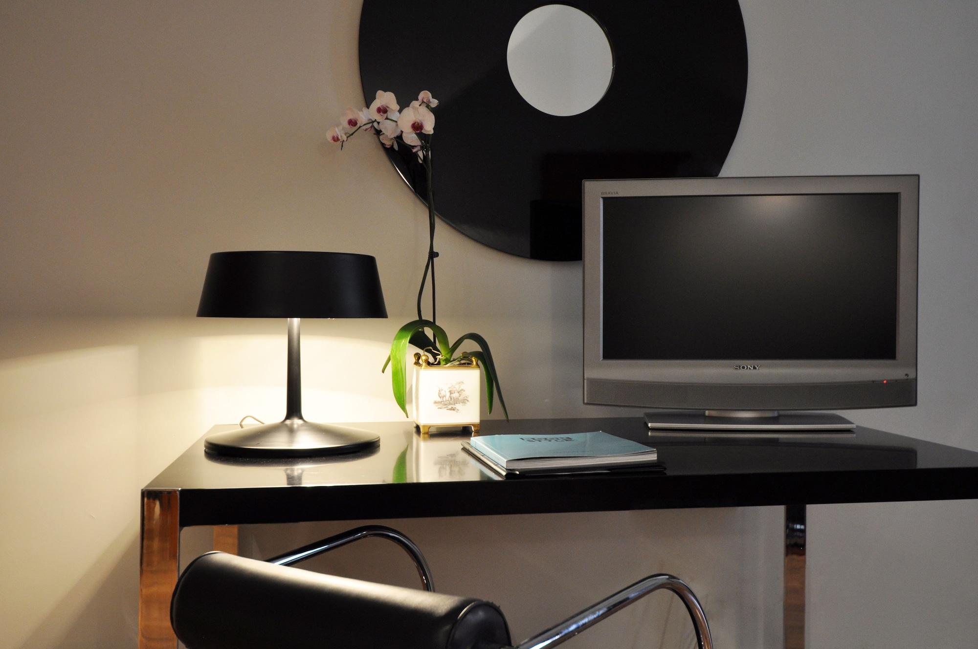 Suite Prado Madrid Eksteriør billede